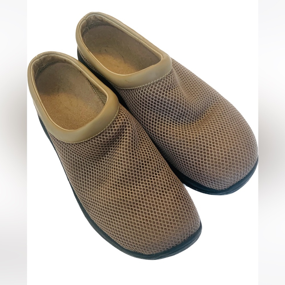 Men’s Mesh Merrell Slides with Air Cushion Soles